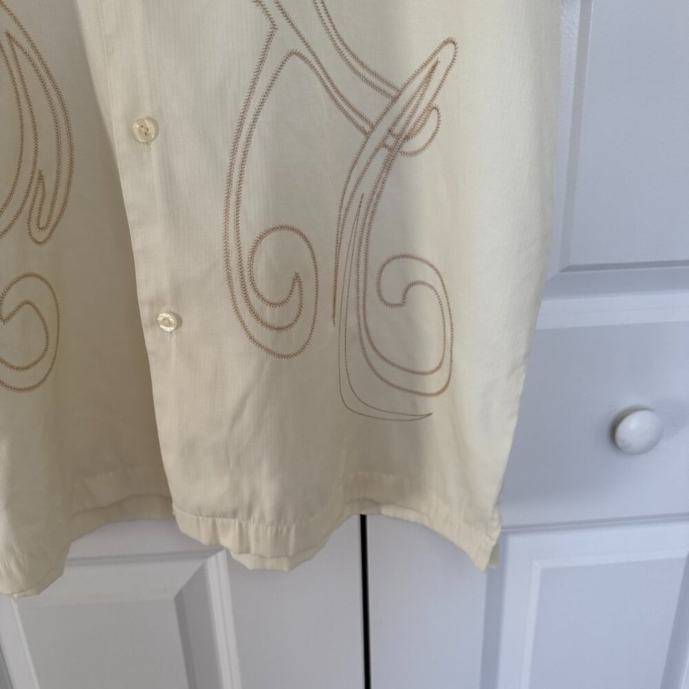 The Havanera Co Embroidered Button Up Shirt Size L - Picture 9 of 16